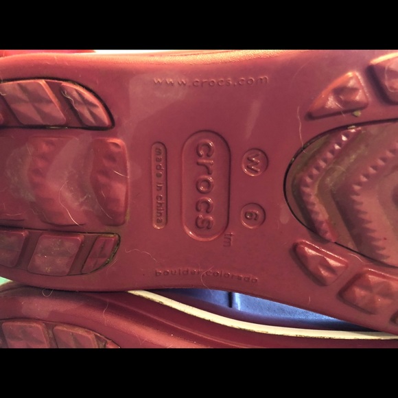 Crocs rain boot size 6 - Picture 5 of 6